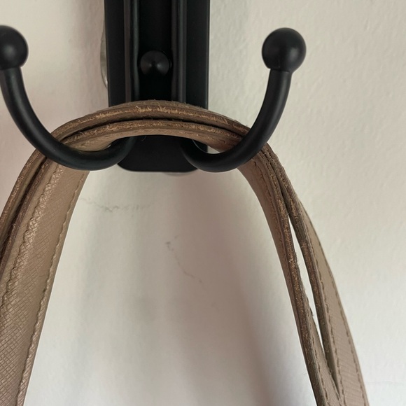 SALVATORE FERRAGAMO Gancini shoulder bag leather pink beige series silver (J) - Picture 6 of 9